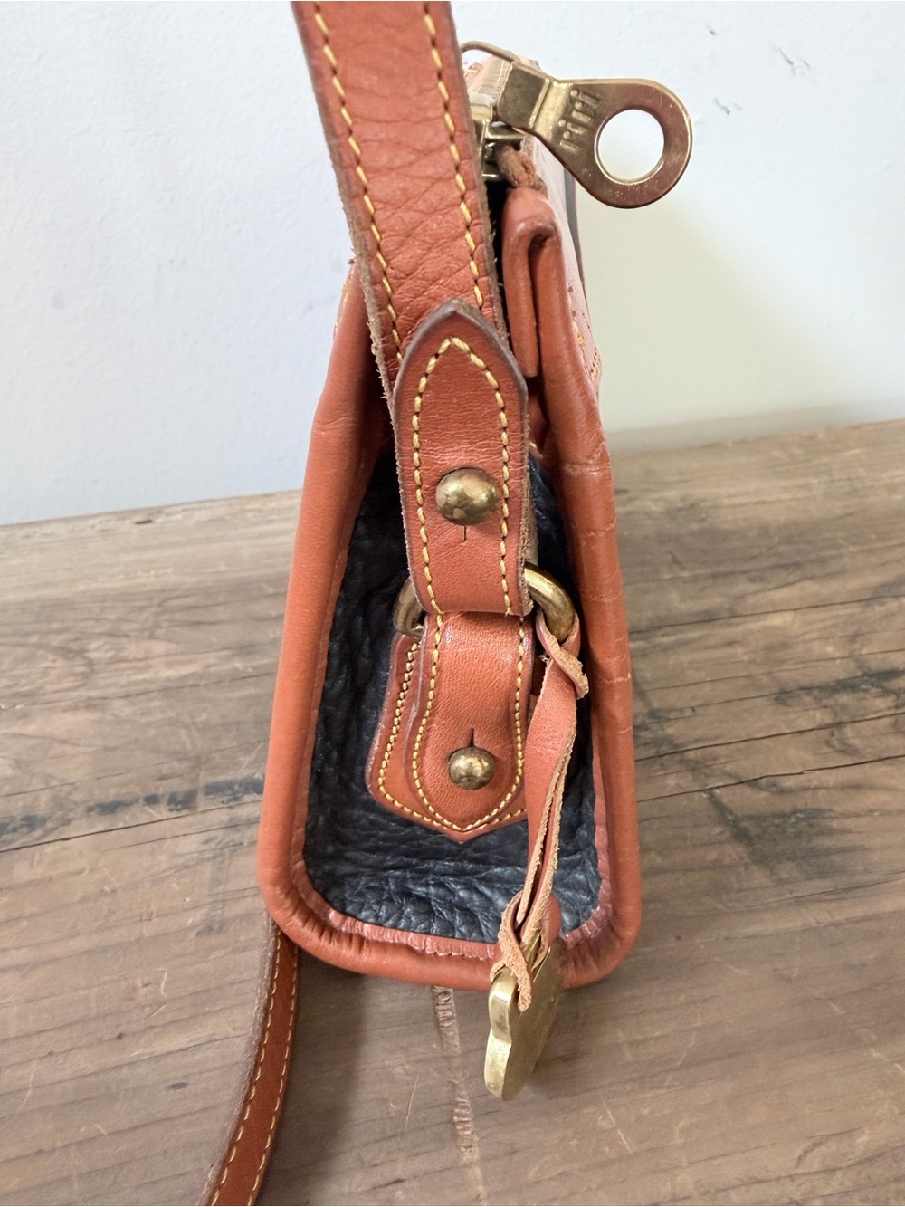 Dooney & Bourke Vintage All-Weather Leather Black/Brown Pebbled Crossbody Bag - Picture 8 of 11